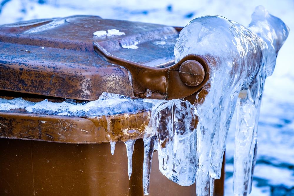 Frozen,Garbage,Bin,At,Winter